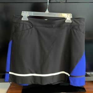 Slazenger Ladies golf skirt. Size 12. NWOT